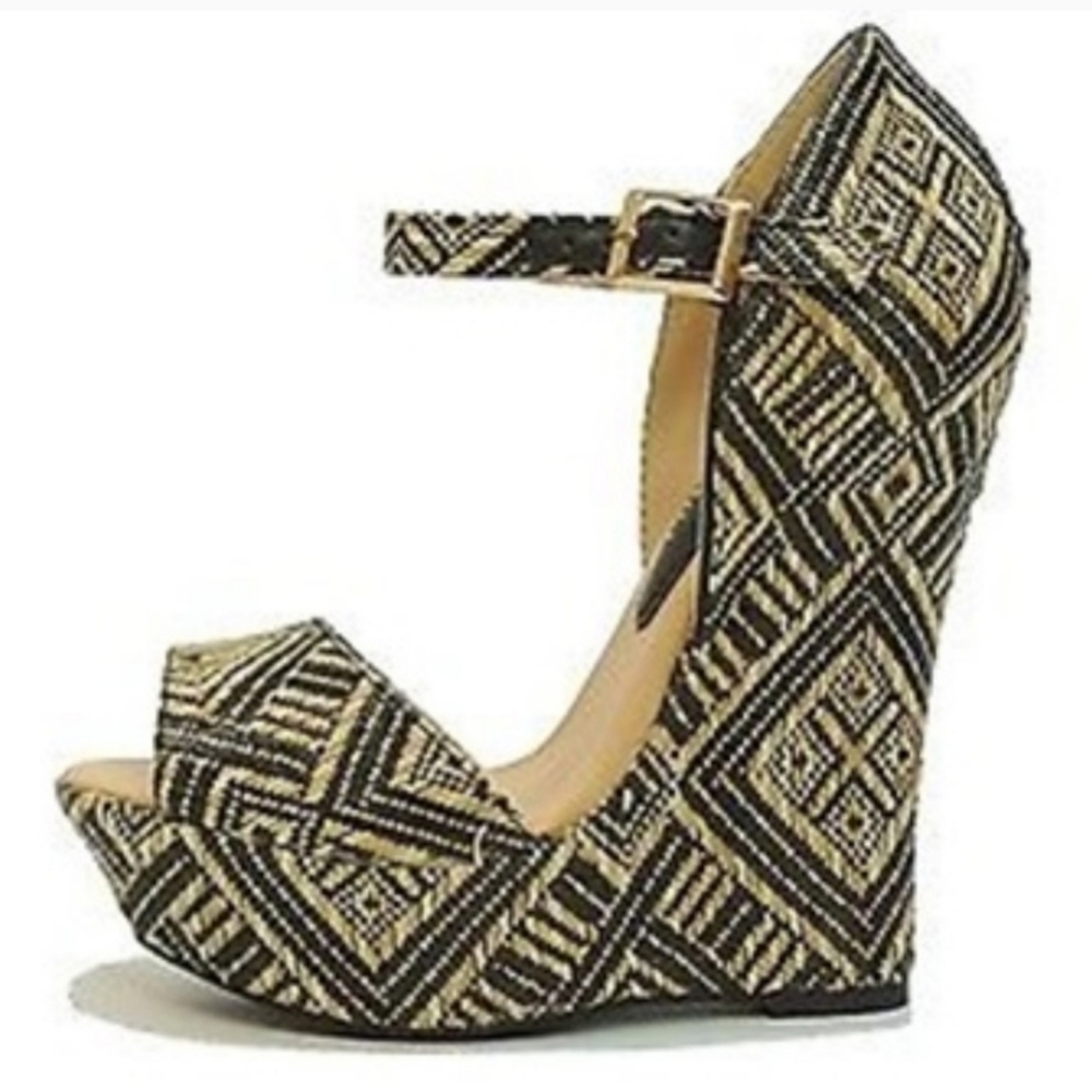 Madden Girl Tribal Wedge Sandal size 8